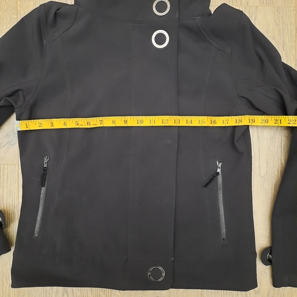 Lululemon Audrey Black Softshell High Collar Button Snap Outerwear bomber jacket - Picture 6 of 12